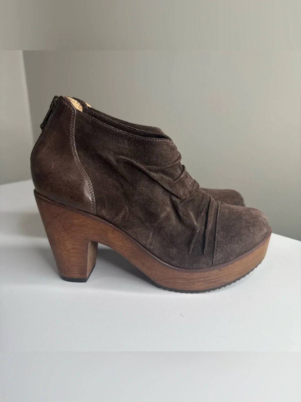 Trask Chocolate Brown Suede Leather‎ Ruched Wooden Block Heel Boho Ankle Booties